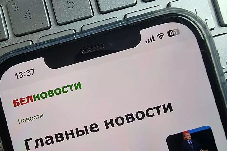 Лёгкий салат с авокадо и помидорами: освежающий рецепт для жаркого дня