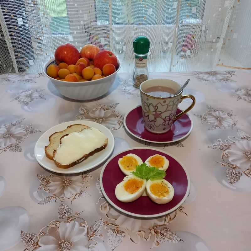Ҹ    : ,    