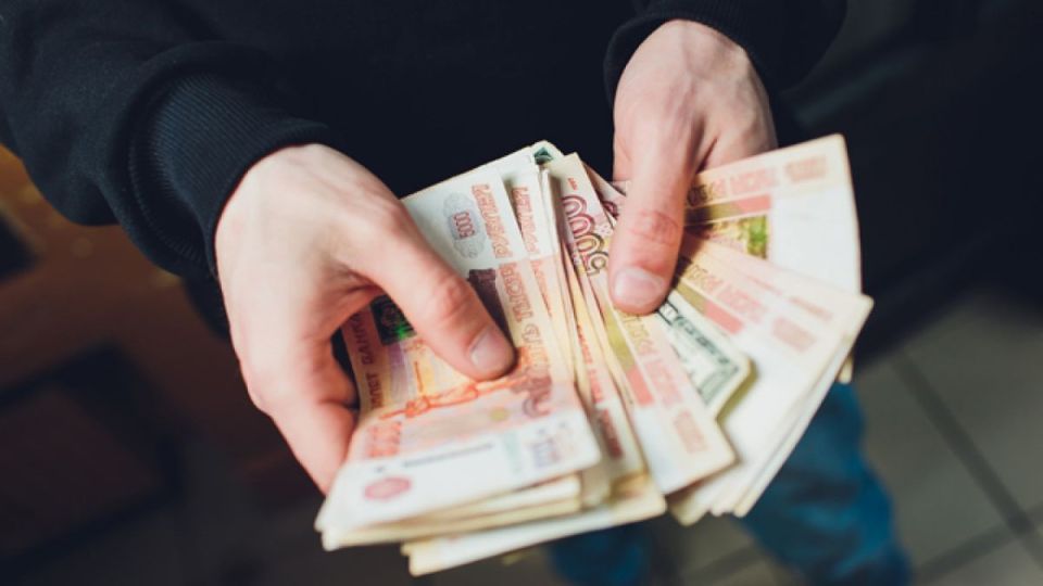 Как микрофинансовые организации помогают при финансовых трудностях: три заметных игрока на рынке