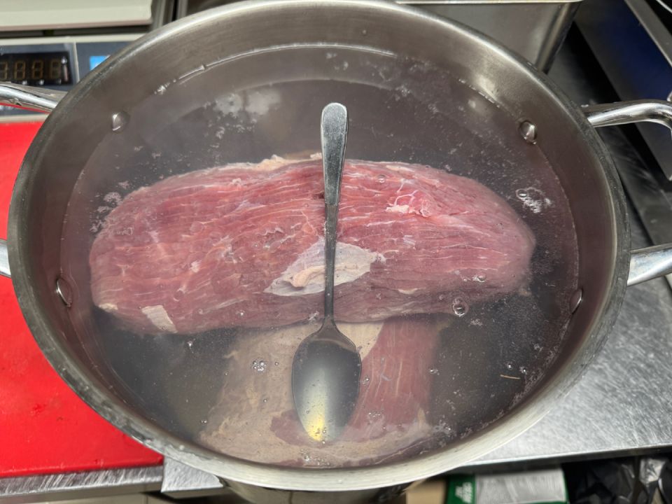 Как советская ложка спасала суп: полезные хитрости на кухне