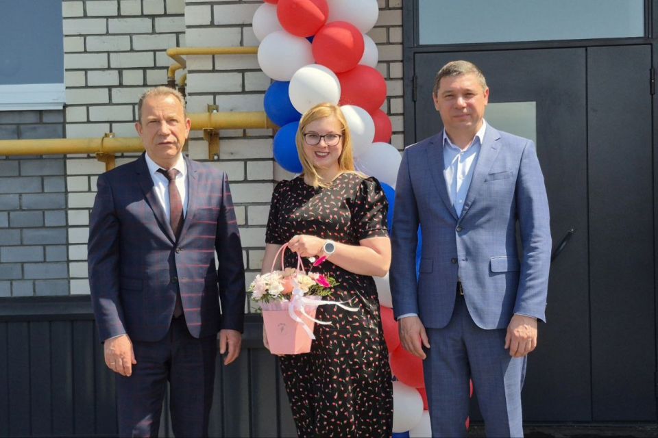 В Тамбовской области руководитель регионального следственного управления СК России принял участие в церемонии вручения ключей от квартир гражданам из числа детей-сирот