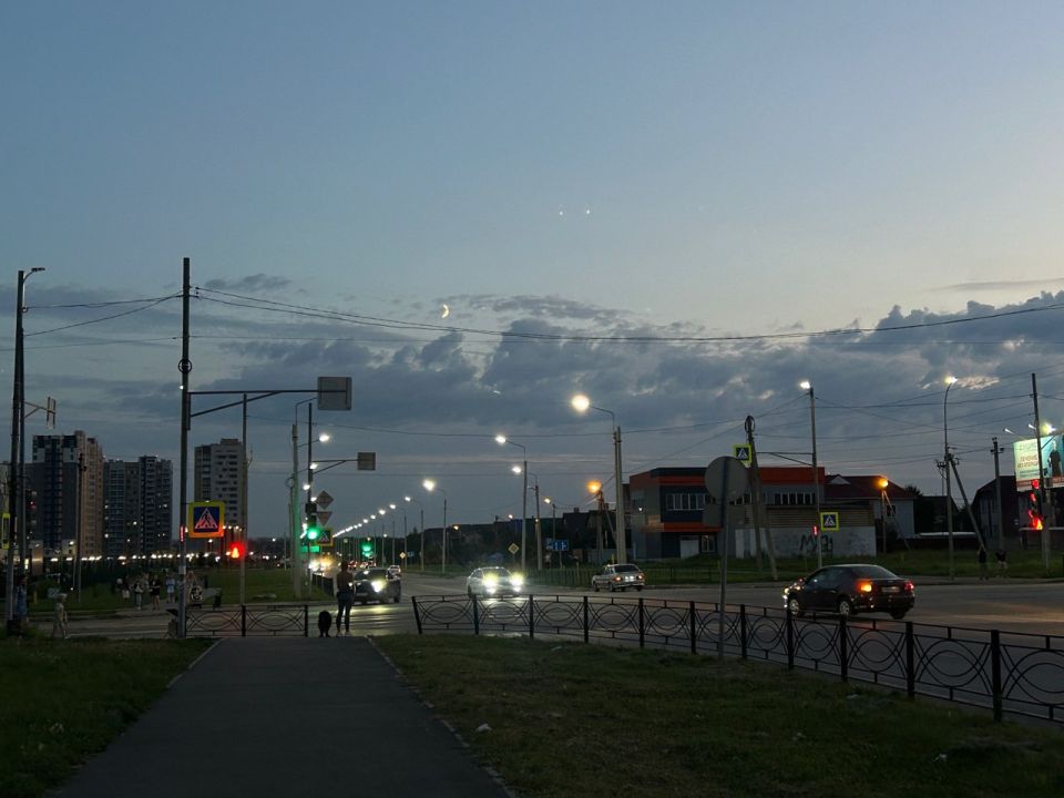     16 :