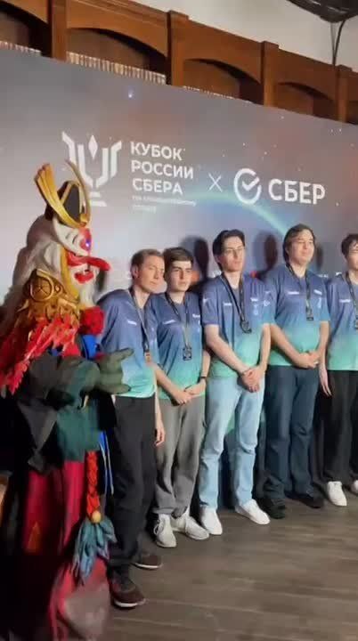             Dota 2  Tekken 8