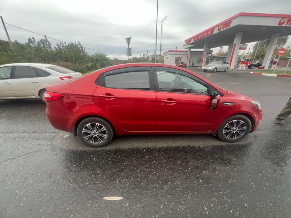 24   16  20     1         Kia Rio,  1980  ,     ...