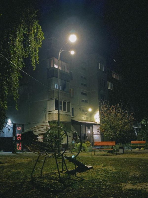    27 :
