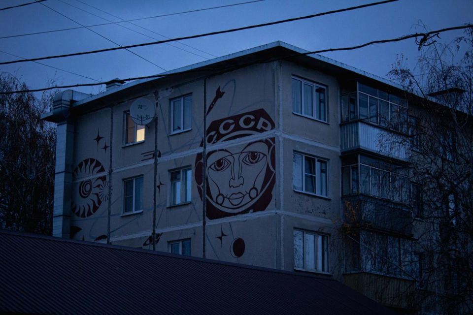     28 :