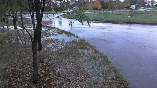 Огромные лужи образовались сегодня в северной части Тамбова