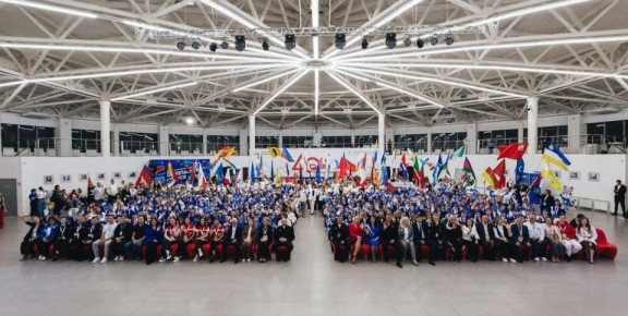 В Краснодарском крае подвели итоги Всероссийского конкурса юных инспекторов движения «Безопасное колесо» и наградили победителей