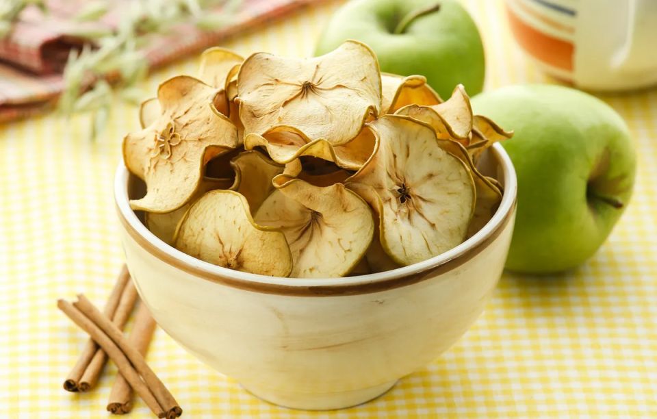 Яблочные чипсы: полезная и вкусная альтернатива современным перекусам
