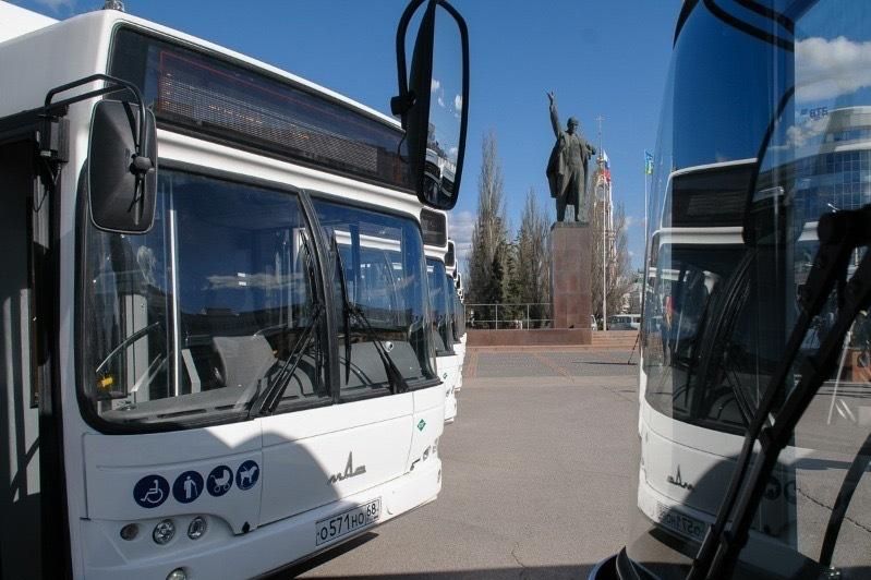 Водителям городских автобусов в Тамбове предлагают зарплату от 70 тысяч рублей