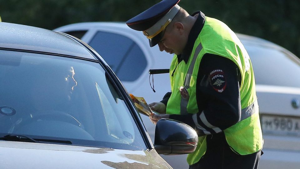 Как отсутствие паспорта может обернуться штрафом: удивительные правила для водителей
