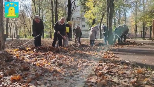 Живописный Пионерский парк, который был благоустроен в минувшем году в рамках нацпроекта «Инфраструктура для жизни», тоже вошел в число общественных пространств, где сегодня проходила генеральная уборка