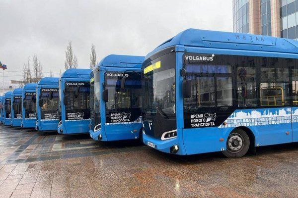 Сегодня, 26 октября, профессиональный праздник отмечают работники автомобильного и городского пассажирского транспорта, кто вносит весомый вклад в социально-экономическое развитие региона, ежедневно обеспечивая перевозку...