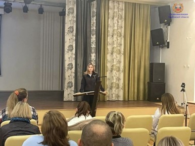 Сотрудники Госавтоинспекции посещают родительские собрания
