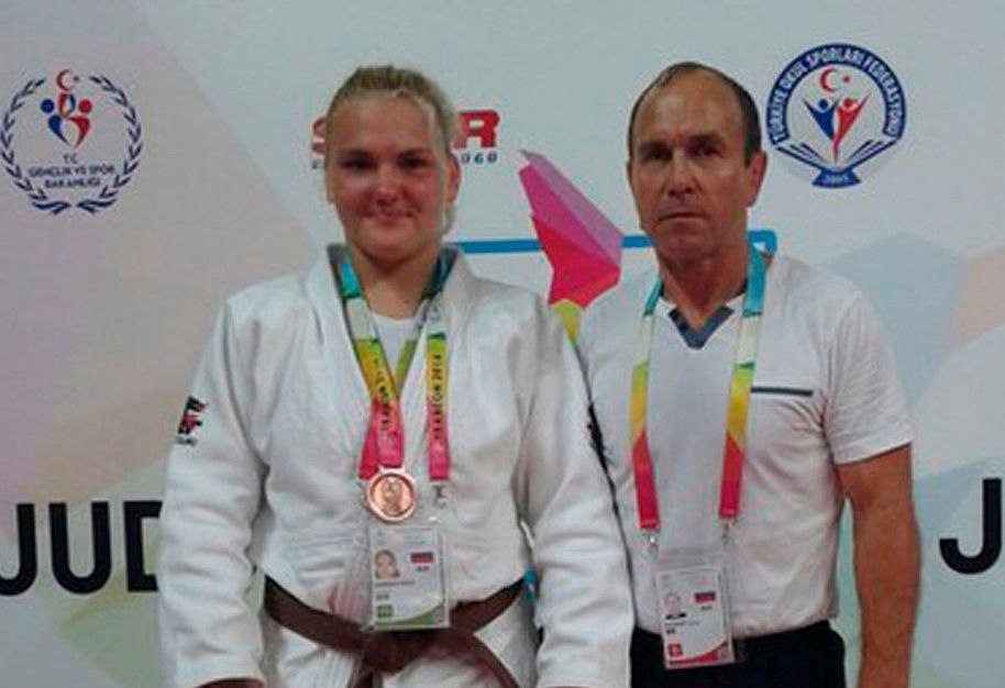 В министерстве спорта области подвели итоги ежегодного конкурса среди тренерского состава региона В министерстве спорта области подвели итоги ежегодного конкурса среди тренерского состава региона