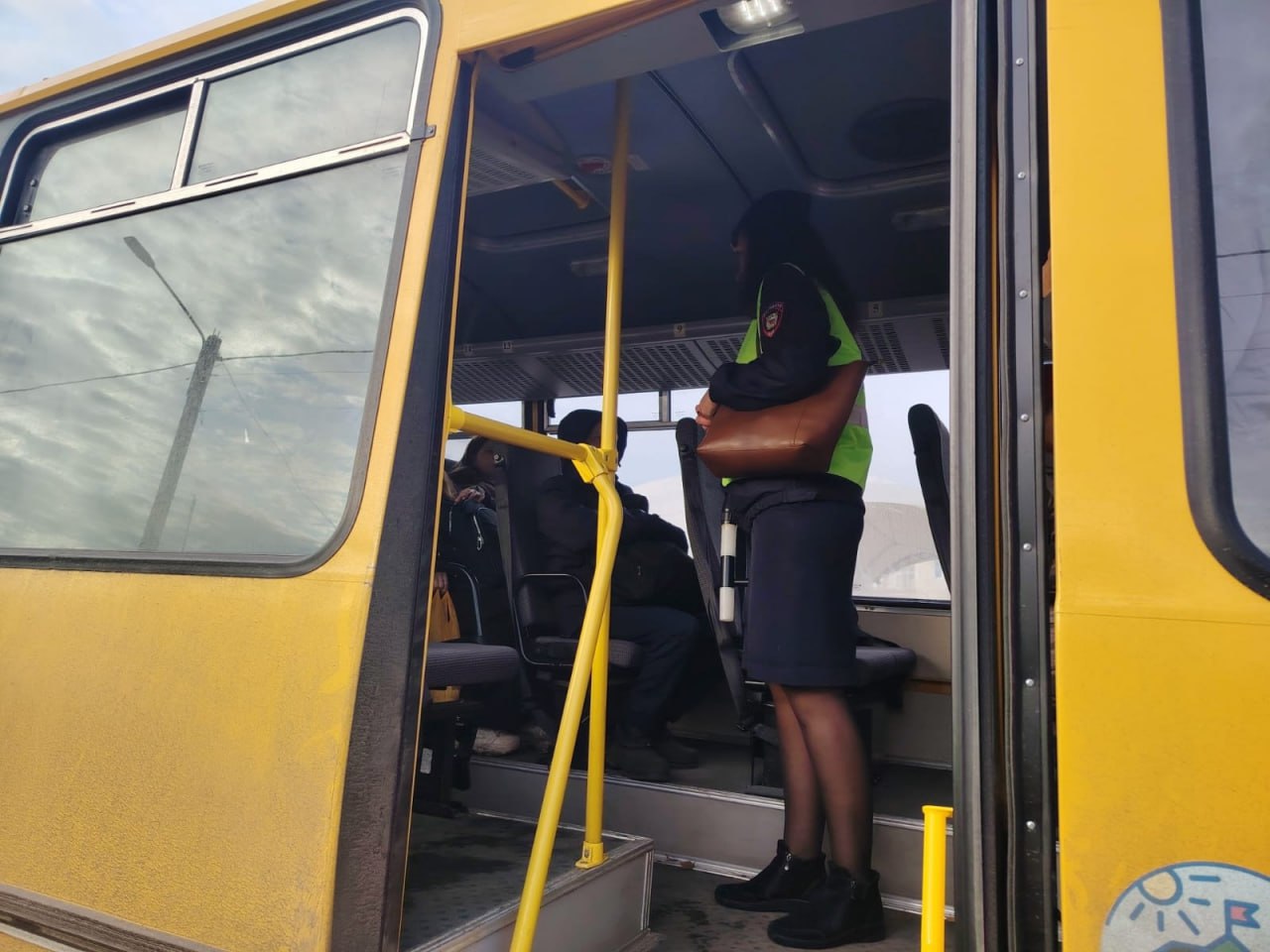 Родительский патруль и Госавтоинспекторы: безопасность детей на дорогах Родительский патруль и Госавтоинспекторы: безопасность детей на дорогах