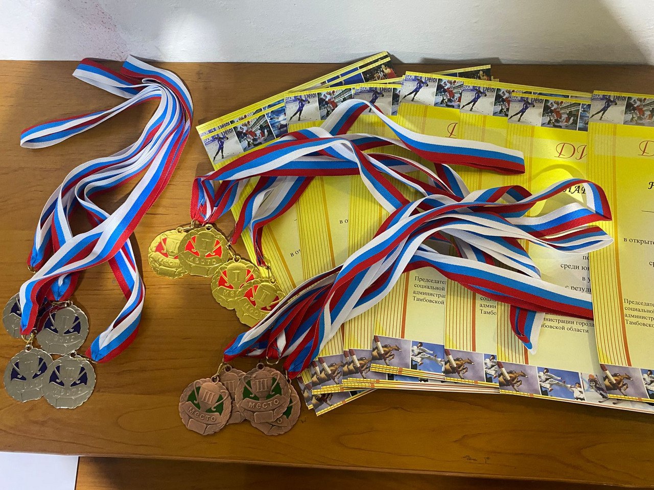 Первенство города по пулевой стрельбе стартовало сегодня в сортшколе №5. Около сорока стрелков из областного центра, Кирсанова и Пичаево продемонстрировали свою меткость Первенство города по пулевой стрельбе стартовало сегодня в сортшколе №5. Около сорока стрелков из областного центра, Кирсанова и Пичаево продемонстрировали свою меткость