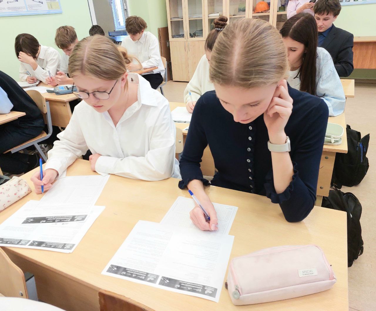 Школьники Тамбова приняли участие в III Всероссийском научно-технологическом диктанте Школьники Тамбова приняли участие в III Всероссийском научно-технологическом диктанте