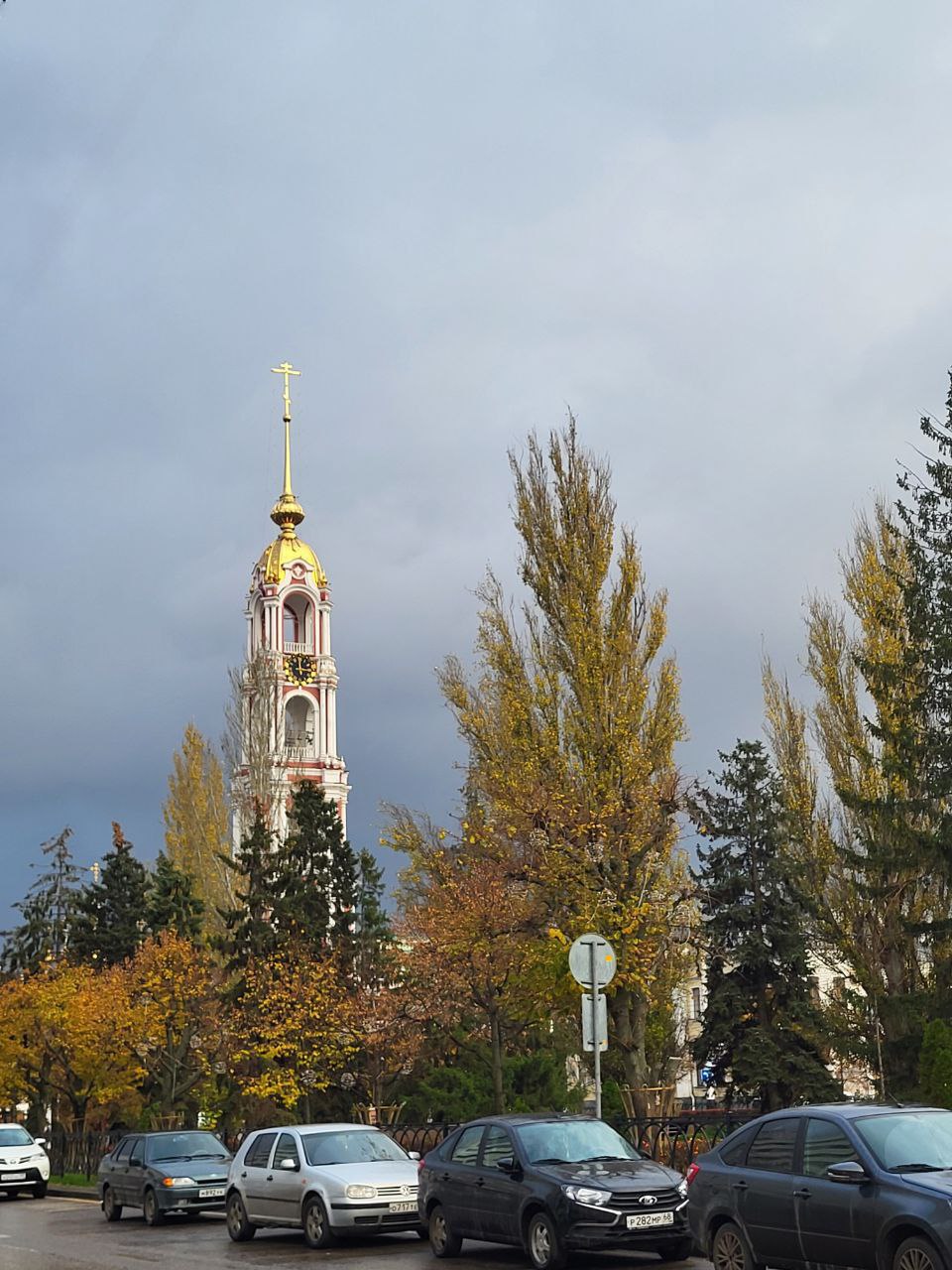 Доброе утро, Тамбов!. Последний день октября по прогнозу синоптиков будет относительно теплым - воздух прогреется до 8 градусов