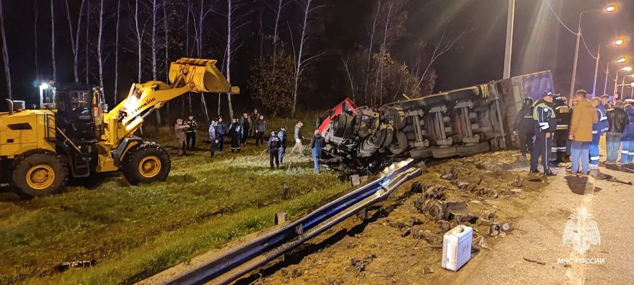 Шесть человек погибли, еще двое пострадали в результате ДТП в Орловской области, сообщили в МЧС по региону Шесть человек погибли, еще двое пострадали в результате ДТП в Орловской области, сообщили в МЧС по региону