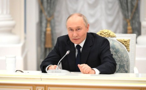 Владимир Путин установил новые праздники в России