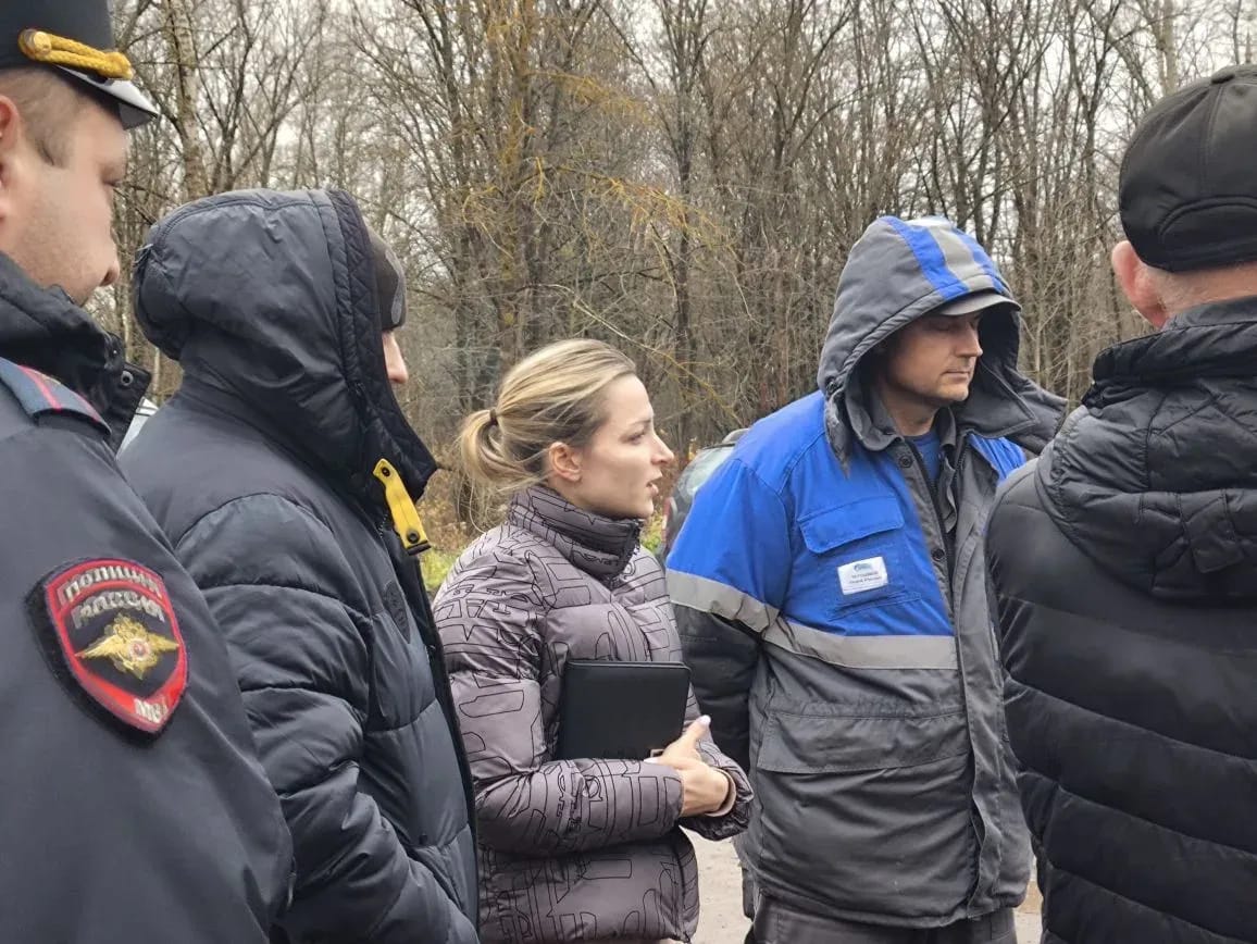 Сотрудники Центрального теруправления администрации Тамбова провели встречу с членами садоводческих некоммерческих товариществ, расположенных вдоль лесопарка «Дружба» Сотрудники Центрального теруправления администрации Тамбова провели встречу с членами садоводческих некоммерческих товариществ, расположенных вдоль лесопарка «Дружба»