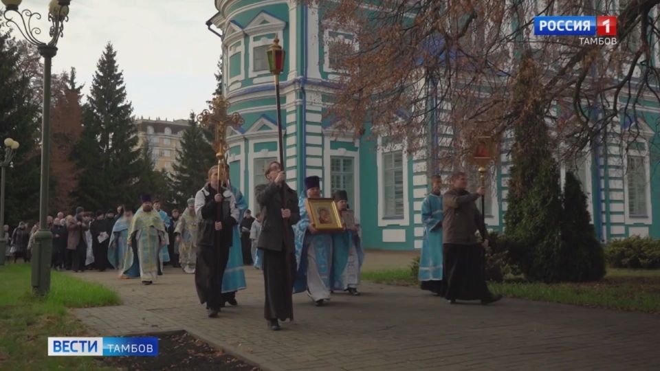 Православные отметили один из самых почитаемых праздников — день Казанской иконы Божией Матери