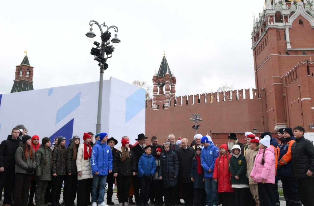 Мичуринская школьница встретилась с президентом Владимиром Путиным