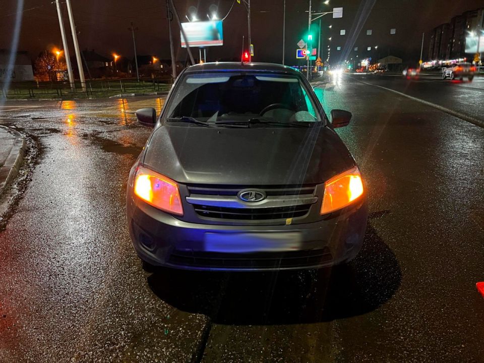 Также, 1 ноября в шесть часов вечера в районе дома №213 по улице Мичуринской города Тамбова, водитель автомобиля «Лада Гранта», мужчина 1987 года рождения, при завершении манёвра «поворот налево» на регулируемом перекрестке... Также, 1 ноября в шесть часов вечера в районе дома №213 по улице Мичуринской города Тамбова, водитель автомобиля «Лада Гранта», мужчина 1987 года рождения, при завершении манёвра «поворот налево» на регулируемом перекрестке...