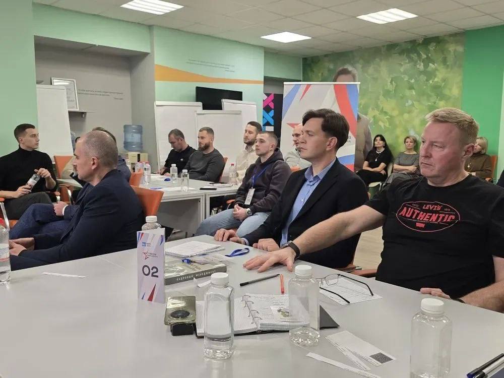 Максим Косенков: Наши защитники, участники специальной военной операции, не только проявляют мужество на поле боя, но и активно готовятся к новой миссии — гражданской службе в родном регионе Максим Косенков: Наши защитники, участники специальной военной операции, не только проявляют мужество на поле боя, но и активно готовятся к новой миссии — гражданской службе в родном регионе