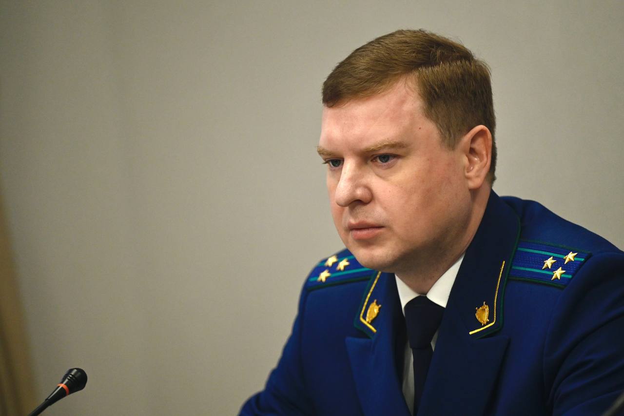 Евгений Первышов: Сегодня заместитель Генерального прокурора Российской Федерации Юрий Александрович Пономарёв представил нового прокурора Тамбовской области – старшего советника юстиции Андрея Николаевича Кулагина Евгений Первышов: Сегодня заместитель Генерального прокурора Российской Федерации Юрий Александрович Пономарёв представил нового прокурора Тамбовской области – старшего советника юстиции Андрея Николаевича Кулагина