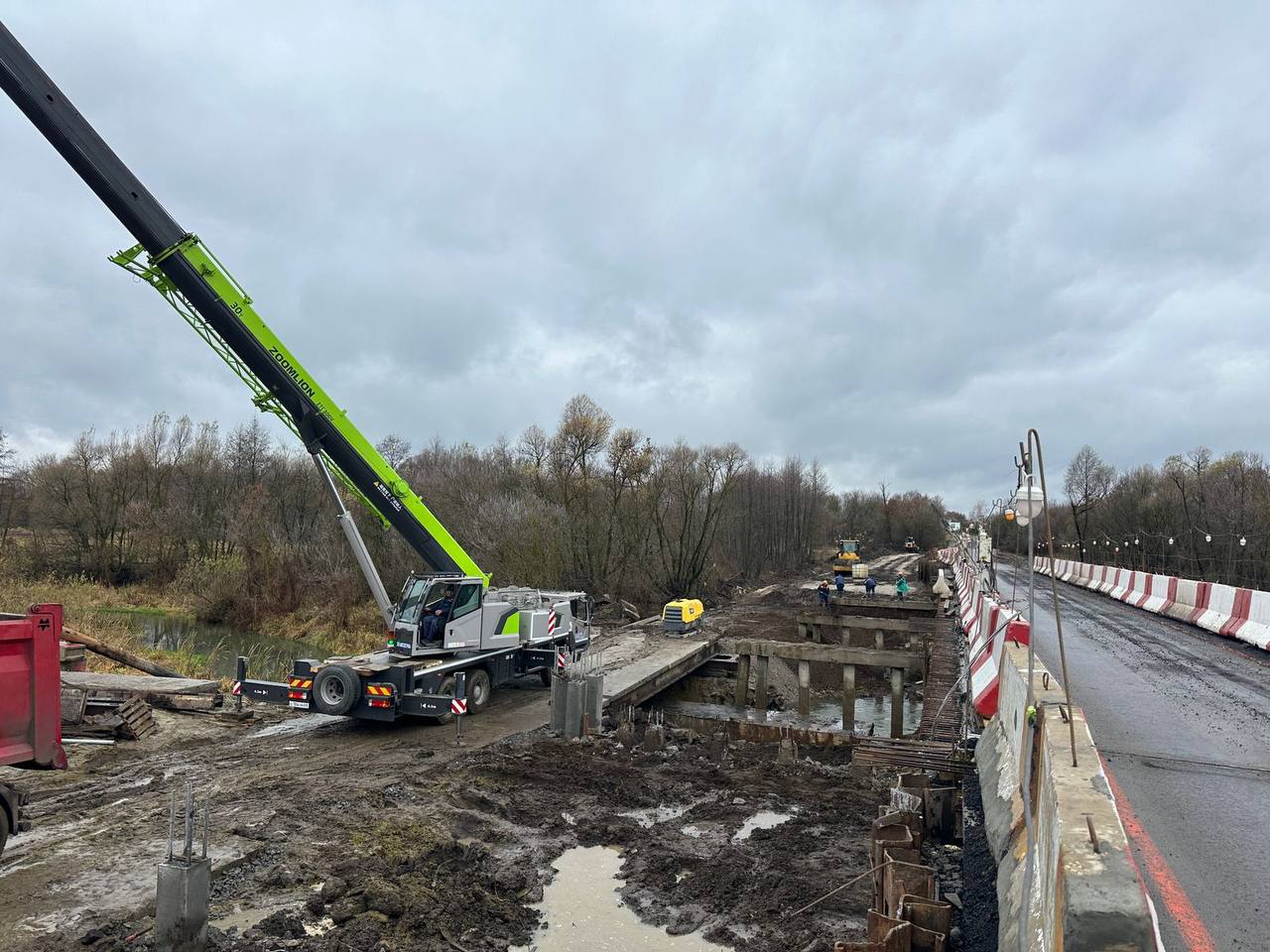 В Тамбовской области завершили устройство первого этапа опор моста через реку Разазовка