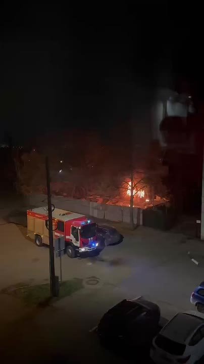 На улице Кронштадтской в Тамбове сгорел автомобиль "КамАЗ"