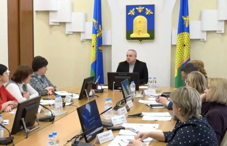 Максим Косенков: Сегодня провел очередное рабочее совещание по подготовке к встрече Нового 2026 года