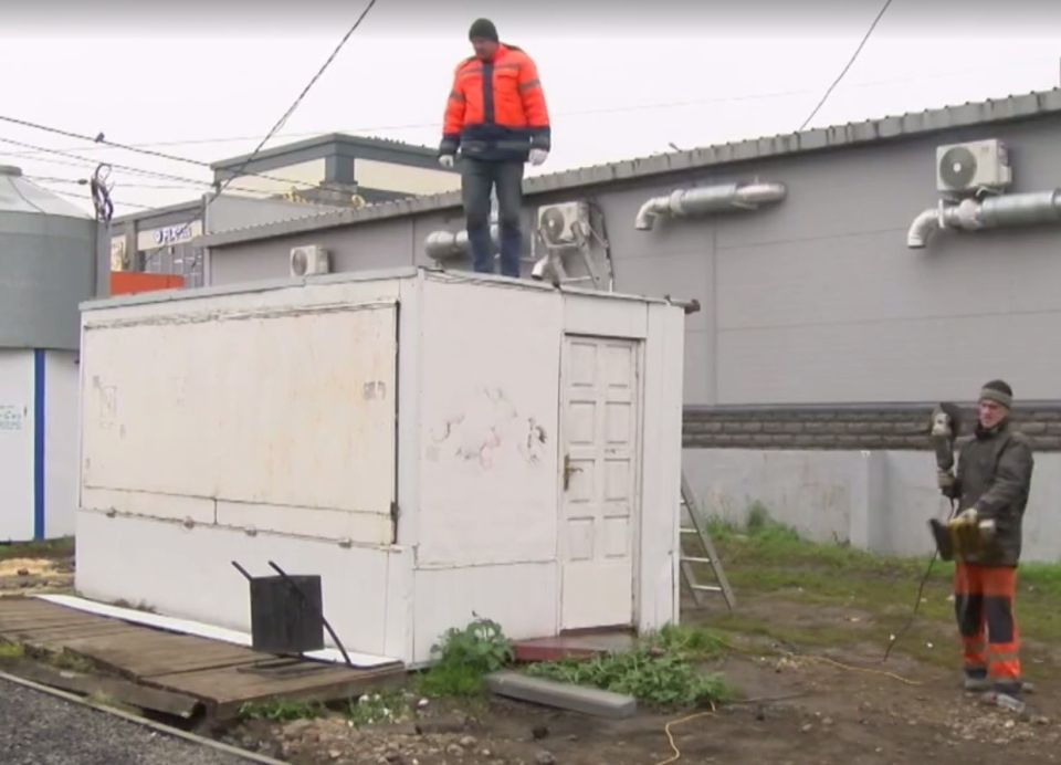 На Мичуринской демонтировали старый ларёк