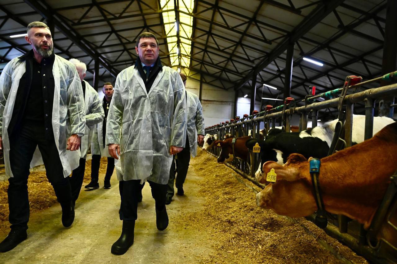 Глава Тамбовской области Евгений Первышов в ходе рабочей поездки в Знаменский муниципальный округ посетил два предприятия АПК — ООО «Русагро-Тамбов» и ООО «Золотая нива» Глава Тамбовской области Евгений Первышов в ходе рабочей поездки в Знаменский муниципальный округ посетил два предприятия АПК — ООО «Русагро-Тамбов» и ООО «Золотая нива»