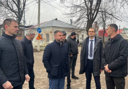 Вице-губернатор Евгений Зименко проинспектировал благоустройство набережной Цны в Моршанске