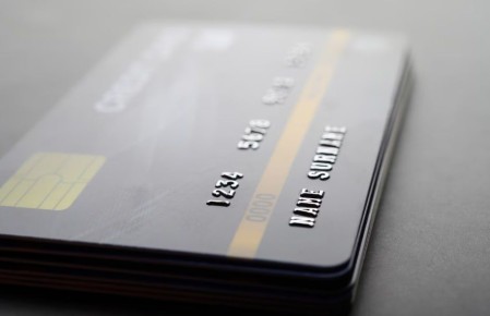 В России обсуждается вопрос о введении ограничений на количество банковских карт