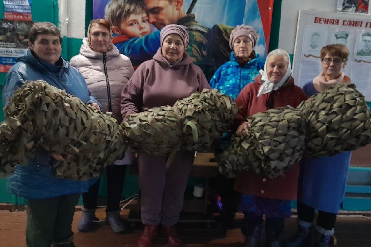 Волонтёры из Староюрьевовского округа передали отцу участника СВО партию гуманитарной помощи Волонтёры из Староюрьевовского округа передали отцу участника СВО партию гуманитарной помощи