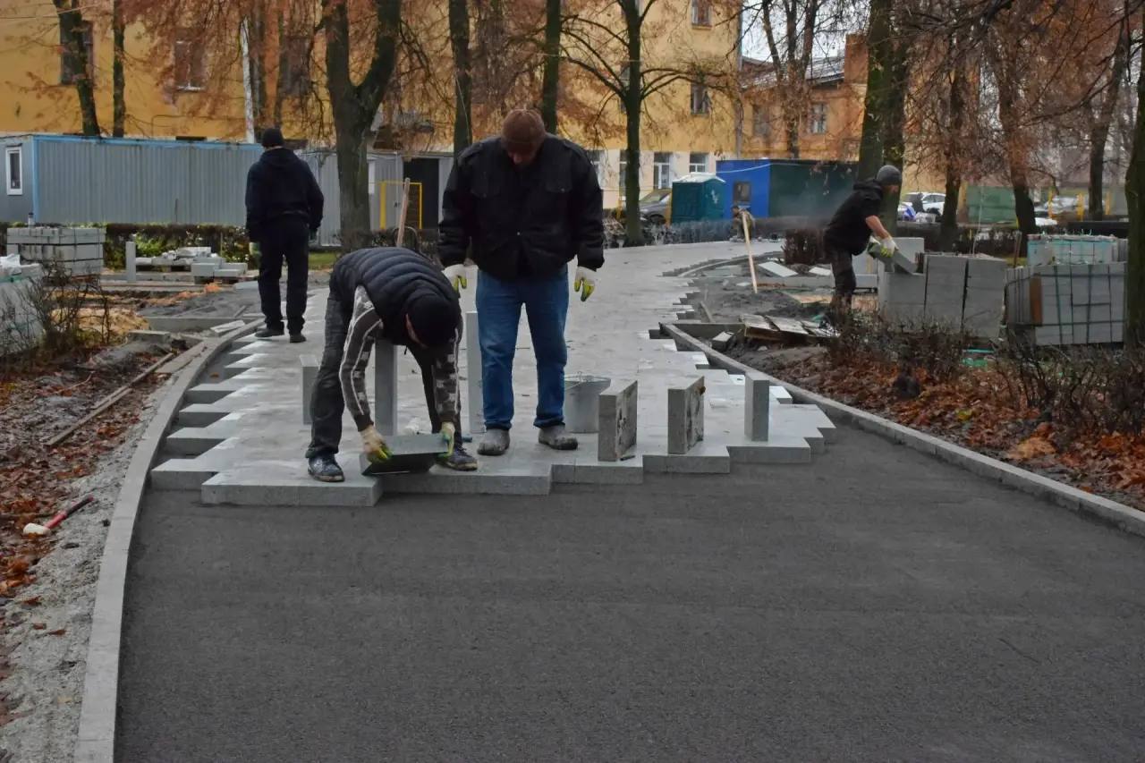 Максим Косенков: Провел сегодня выездное совещание на мемориале «Вечная слава», где идет масштабная реконструкция монумента и обновление прилегающей территории Максим Косенков: Провел сегодня выездное совещание на мемориале «Вечная слава», где идет масштабная реконструкция монумента и обновление прилегающей территории