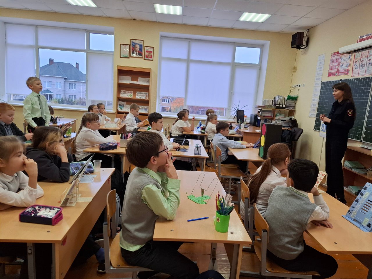 Классный час по профилактике дорожного травматизма в МАОУ СОШ №1 «Школа Сколково-Тамбов» Классный час по профилактике дорожного травматизма в МАОУ СОШ №1 «Школа Сколково-Тамбов»