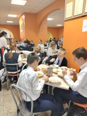 В Тамбове регулярно проводится контроль качества питания в школьных столовых