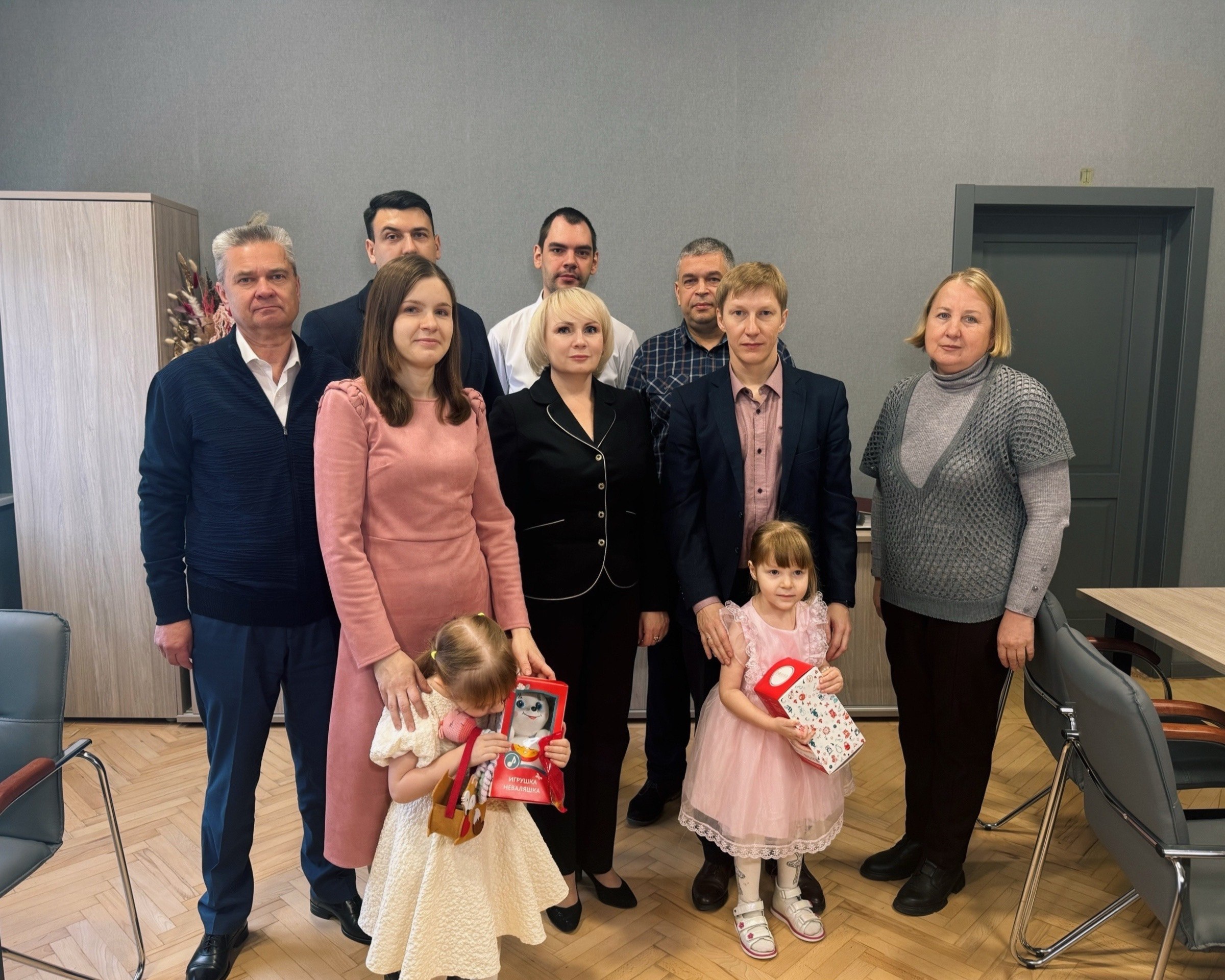 14 ноября в министерстве здравоохранения региона состоялось подписание договоров с четырьмя врачами на получение региональной единовременной выплаты в размере 1 миллиона рублей