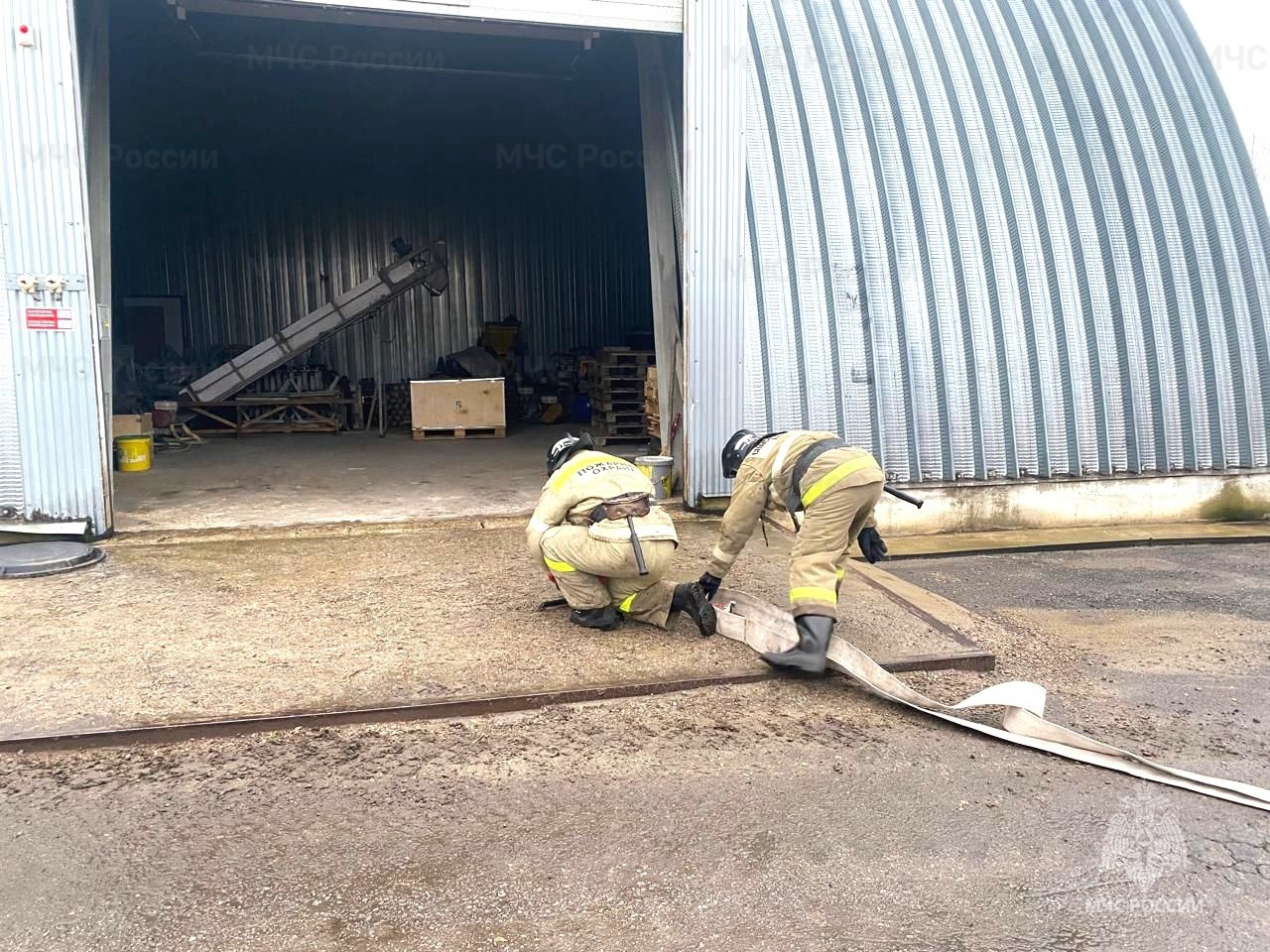 #БудниМЧС. На территории Староюрьевского элеватора проведено пожарно-тактическое учение по тушению условного пожара и проведению аварийно-спасательных работ