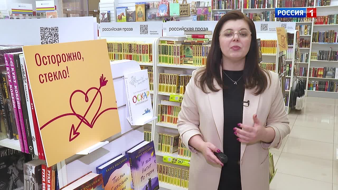 Вы замечали котов, которые бродят по улицам города? Мы наблюдаем за ними, а они - за нами