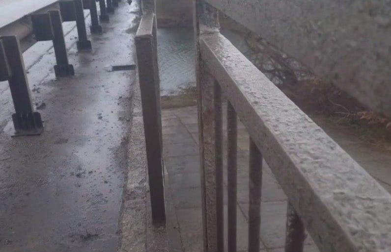 Мост через реку Ворона на 16-м километре федеральной автомобильной дороги А-298 временно закрыт для всех видов транспорта