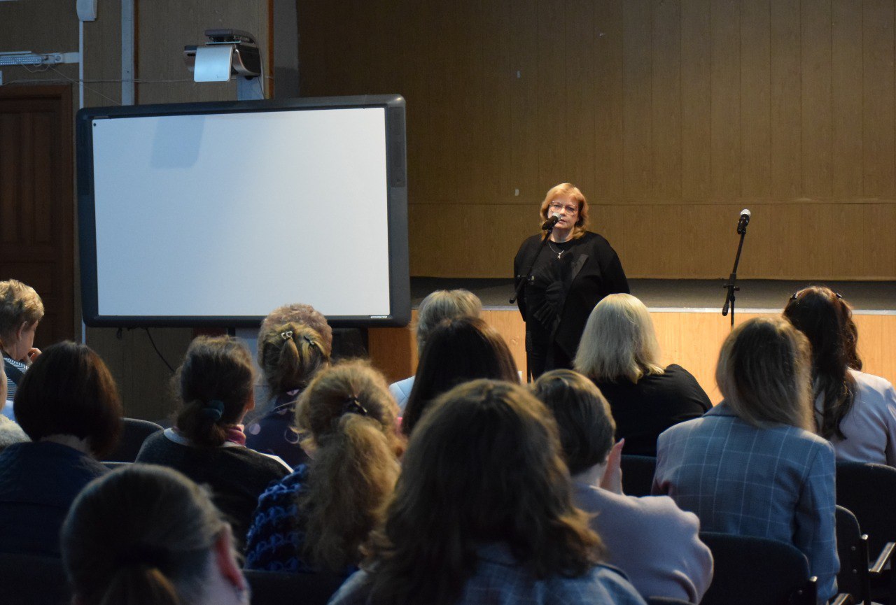 В Тамбове с родителями учащихся Центра образования №13 обсудили организацию учебного процесса на время капремонта