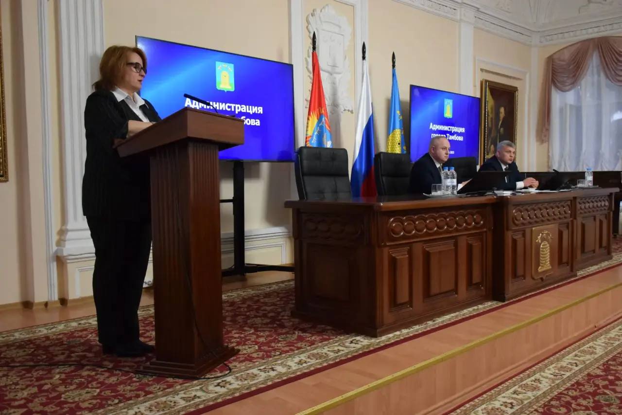 Максим Косенков: Вчера на еженедельном оперативном совещании традиционно рассмотрели вопросы за прошедшую неделю Максим Косенков: Вчера на еженедельном оперативном совещании традиционно рассмотрели вопросы за прошедшую неделю