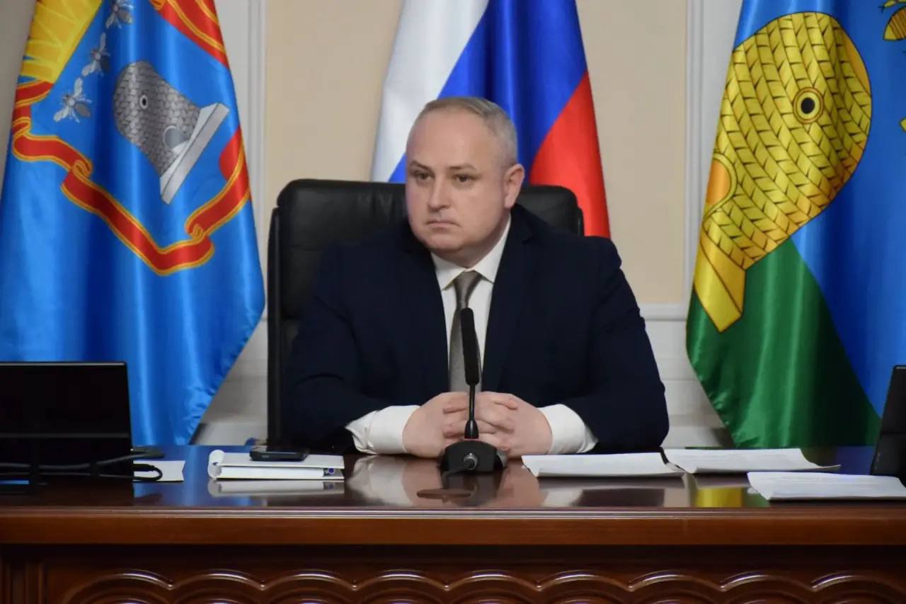 Максим Косенков: Вчера на еженедельном оперативном совещании традиционно рассмотрели вопросы за прошедшую неделю