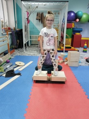 Тамбовской хоккеистке из команды «Пчёлы-следж» собирают средства на реабилитацию